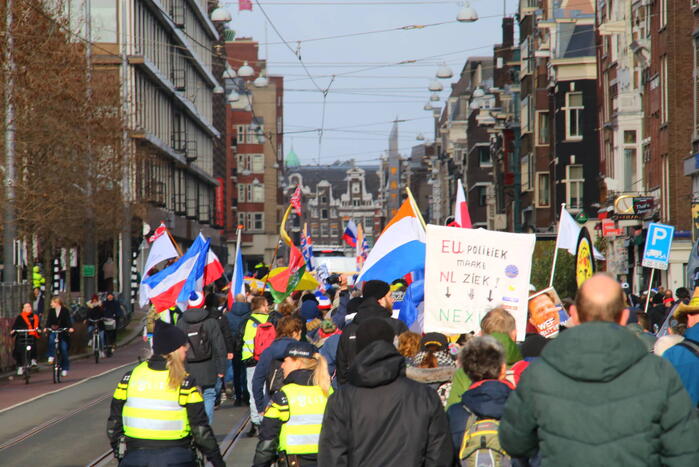 Demonstratie Amsterdam tegen beleid overheid