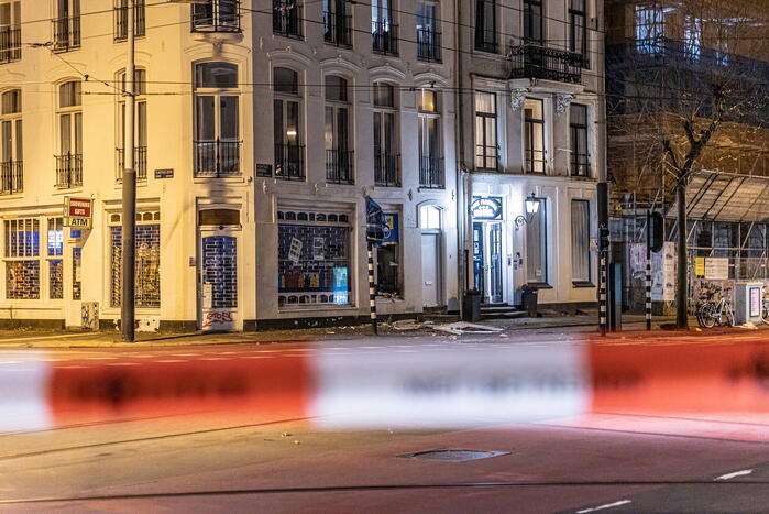 Plofkraak op geldautomaat bij souvenirwinkel