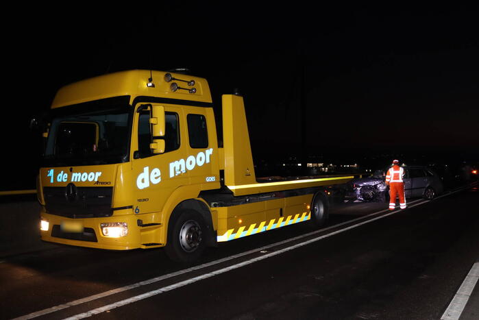 Twee voertuigen botsen op elkaar- Zeelandbrug dicht