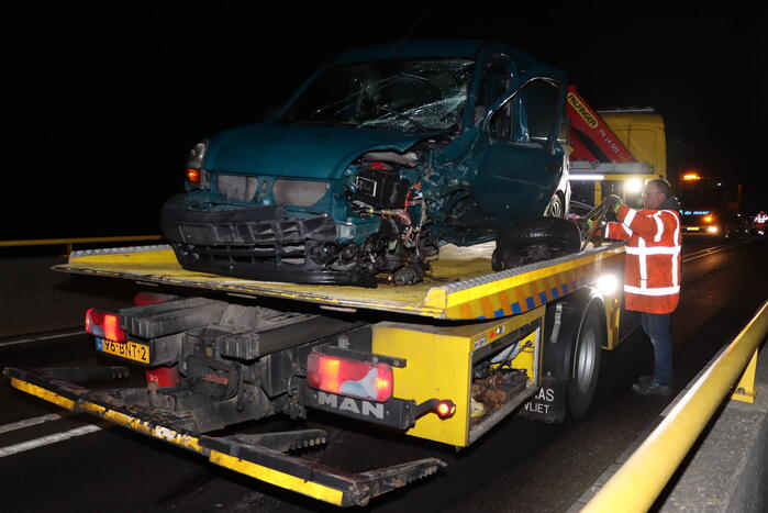 Twee voertuigen botsen op elkaar- Zeelandbrug dicht