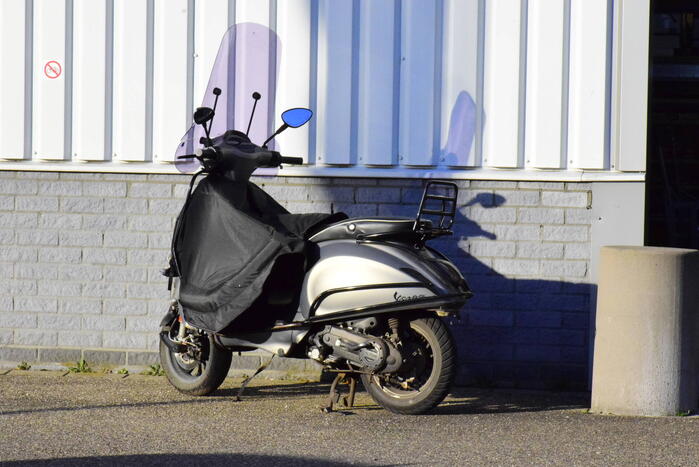 Scooterrijder gewond bij botsing met auto