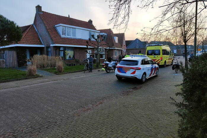 Oudere man gewond bij aanrijding met auto