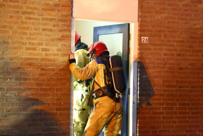 Brandweer onderzoekt gaslucht in woning