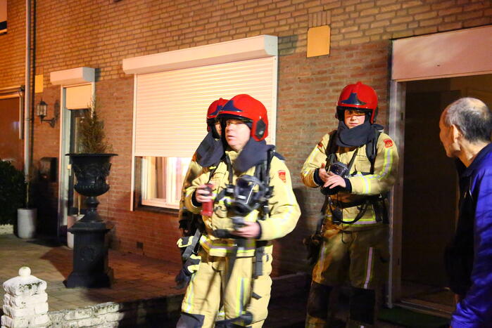 Brandweer onderzoekt gaslucht in woning