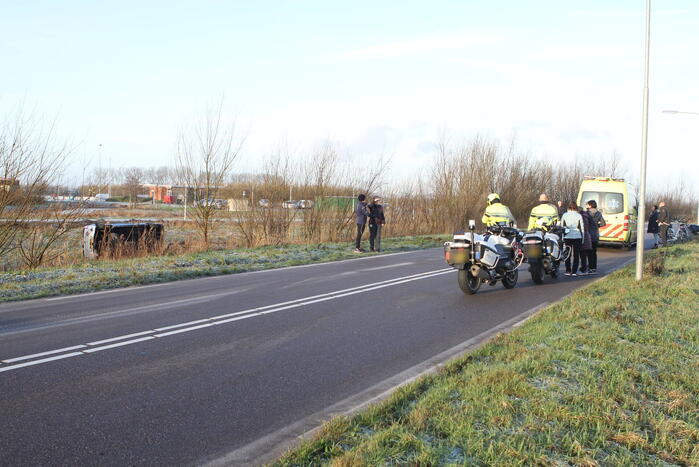 18-jarige crasht met auto