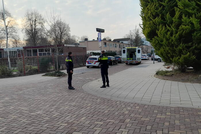 Traumateam assisteert bij incident in woning
