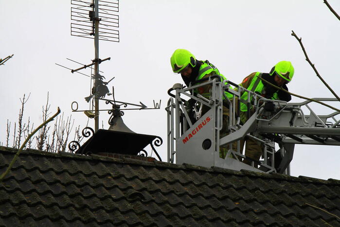 Schoorsteenbrand snel onder controle