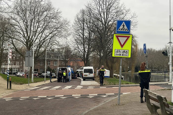 Politieonderzoek na aantreffen overleden persoon in water