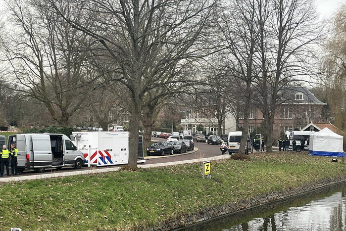 Politieonderzoek na aantreffen overleden persoon in water