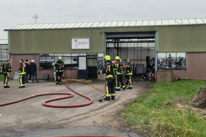 Brandweer voorkomt grote brand in kas