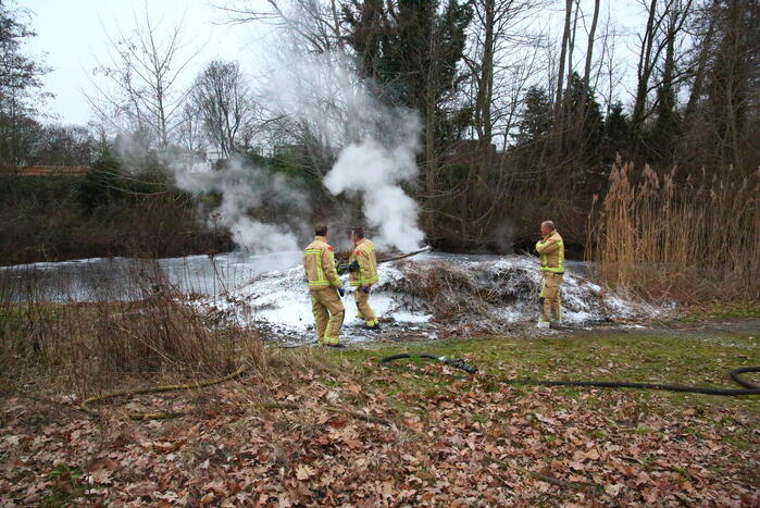 Brand in berg hooi geblust door brandweer