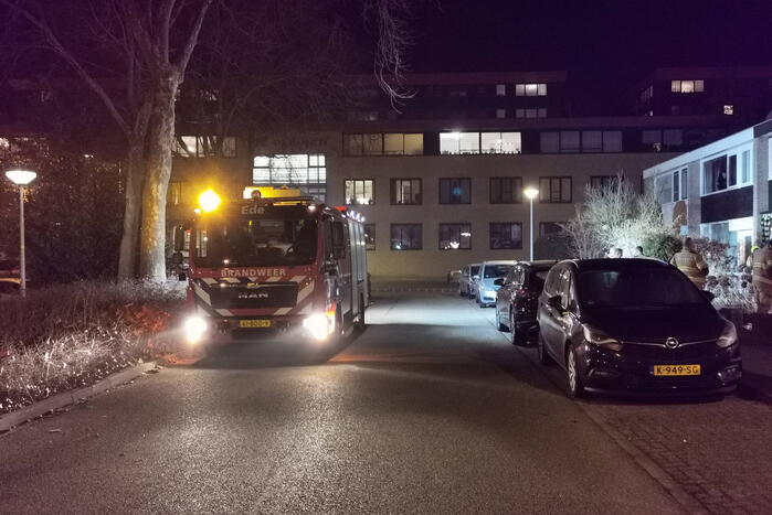 Brandweer verricht metingen naar gaslucht