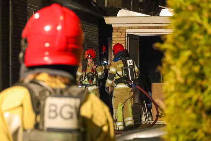 Brand door elektrische fiets in schuur