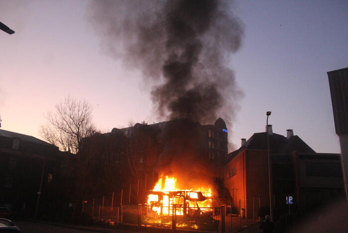 Camper verwoest door brand