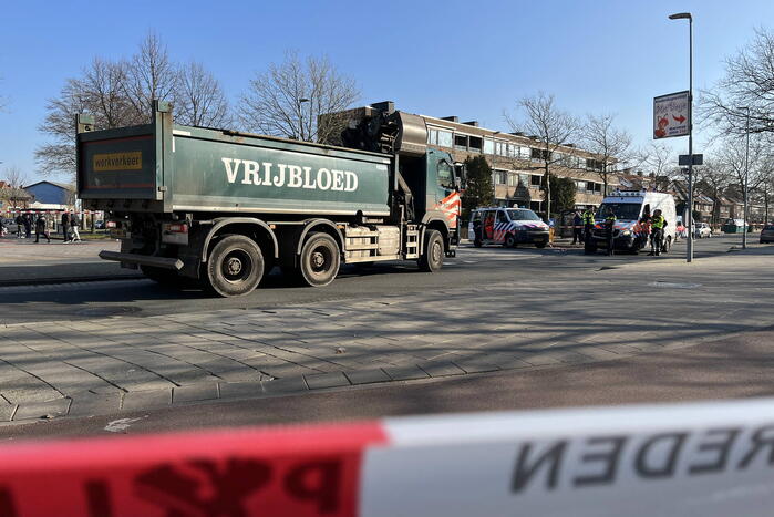 Vrouw ernstig gewond bij aanrijding met vrachtwagen