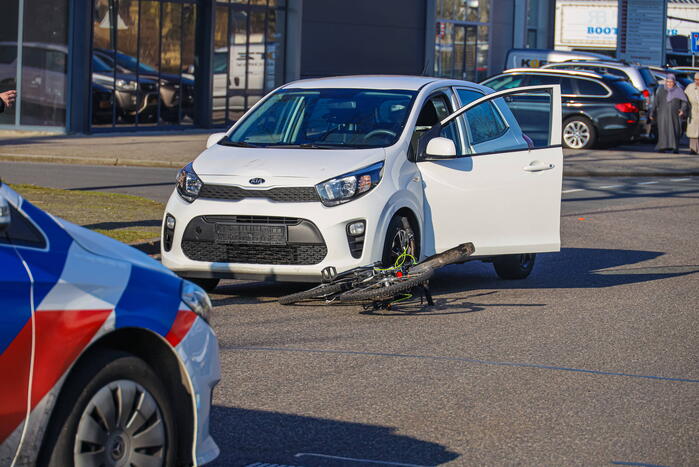 Kind op een fiets aangereden