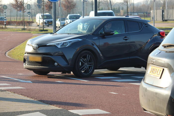 Scooterrijder aangereden door auto