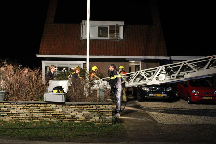 Brand in schoorsteen woning
