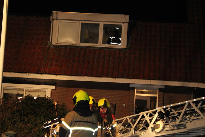 Brand in schoorsteen woning