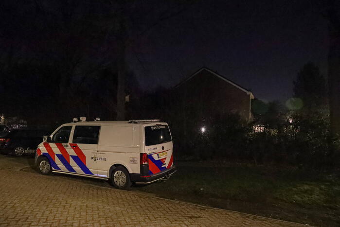 Politie houdt zoekactie naar inbrekers