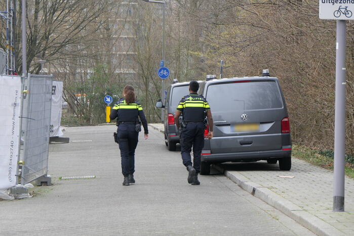 Overleden persoon aangetroffen in flatwoning