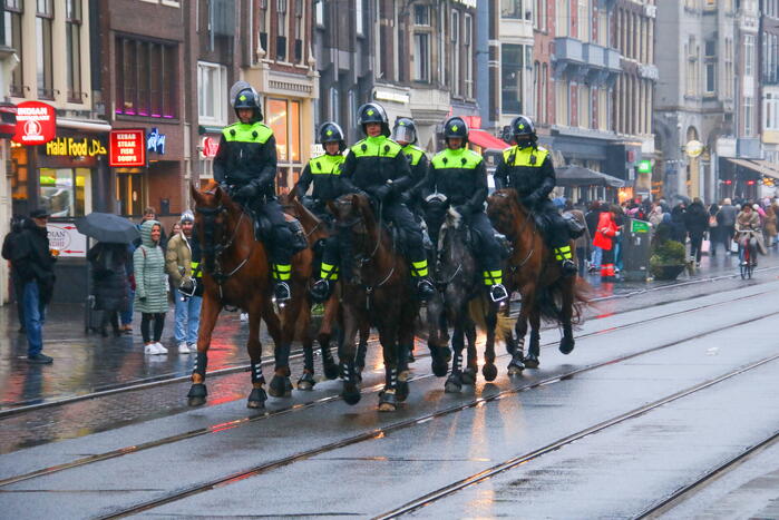 Stadsreiniging druk met rommel van supporters