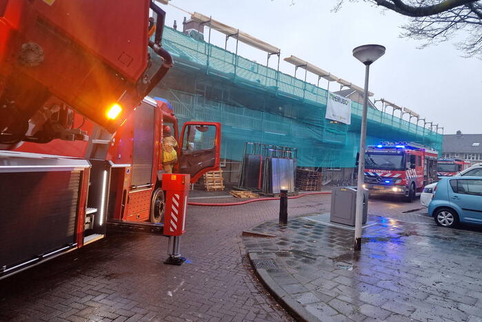 Drie woningen ontruimd vanwege brand