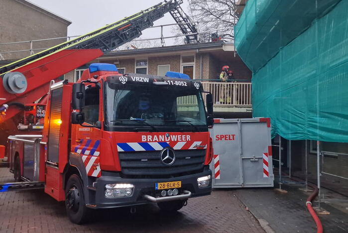 Drie woningen ontruimd vanwege brand