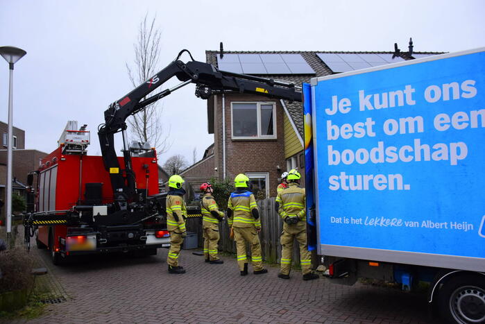 Albert Heijn bezorgdienst laat carport instorten
