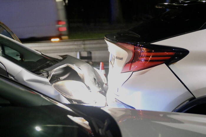 Vier voertuigen betrokken bij kop-staart aanrijding