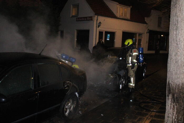 Auto verwoest door brand