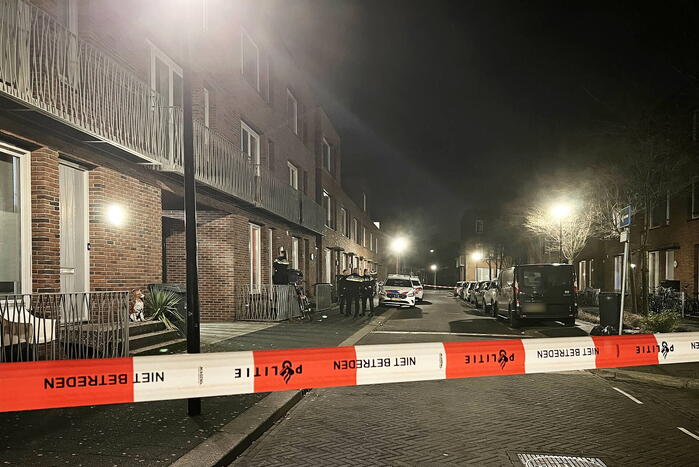 Straat afgezet na woningoverval