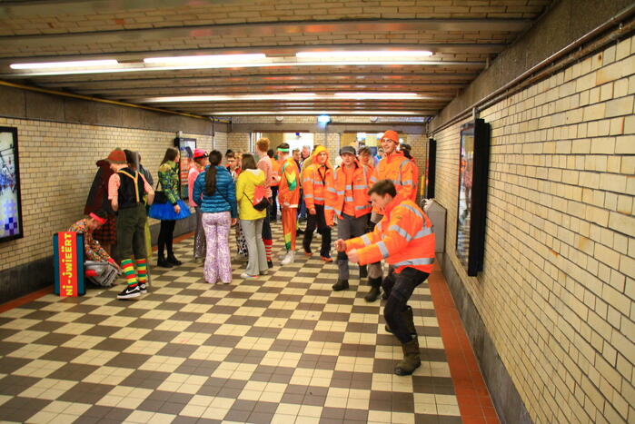 Grote drukte op station vanwege dag twee carnaval