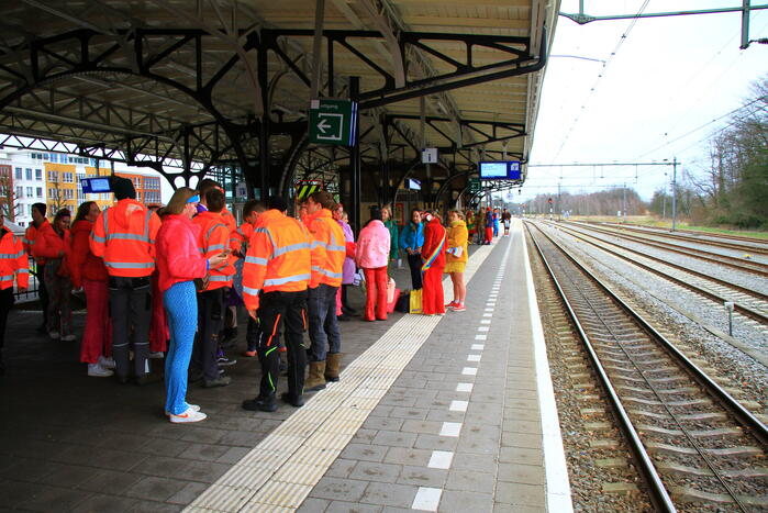 Grote drukte op station vanwege dag twee carnaval