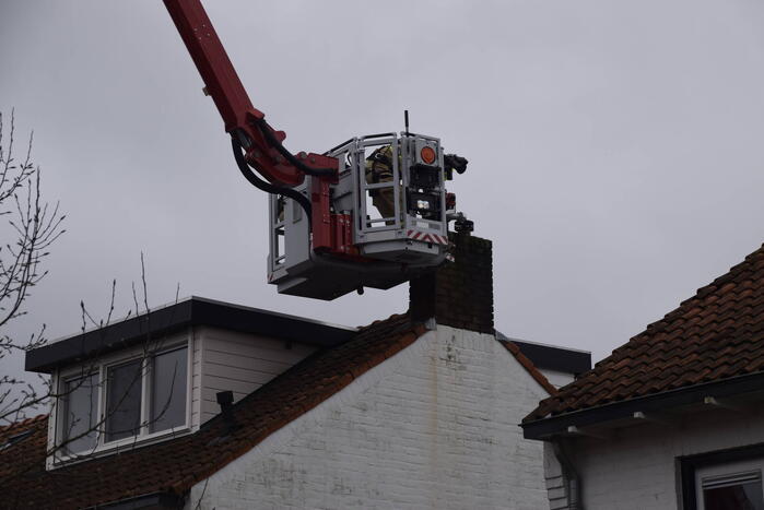 Schoorsteenbrand snel onder controle