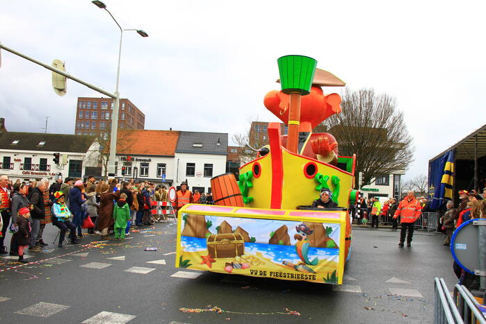 Optocht trekt veel bekijks