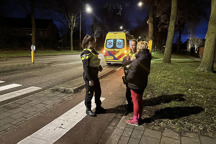 Carnavalsvierder ten val met de fiets