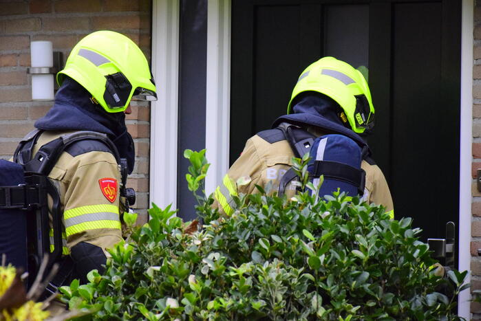 Kaars zorgt voor brand in woning
