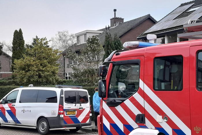 Brandweer verricht onderzoek naar gaslucht