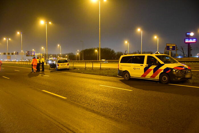 Politieagent schiet op voertuig op snelweg