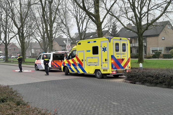 Flinke schade bij botsing tussen taxi en auto