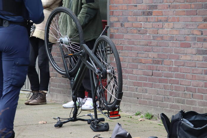 Twee aanhoudingen na aantreffen gestolen fiets