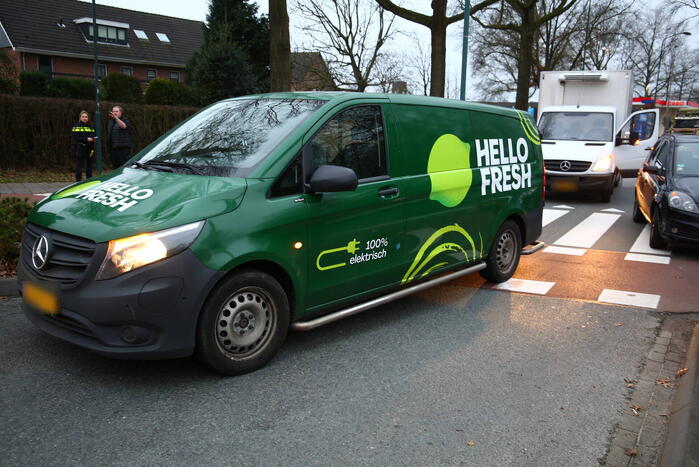 Fietser gewond bij botsing met bestelbus
