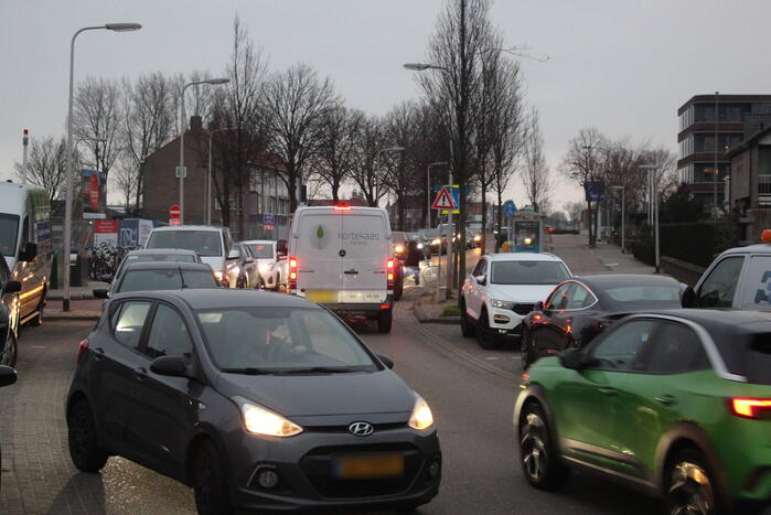 Twee auto's beschadigd bij ongeval, bestuurder onder invloed