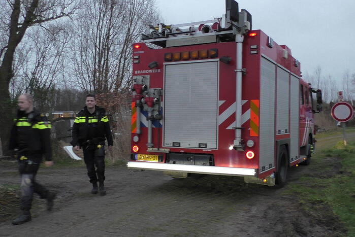 Brand op woonboot blijkt afvalverbranding