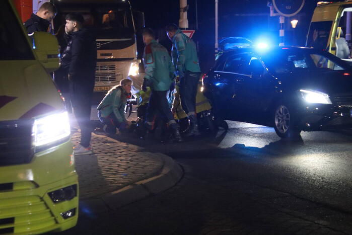 Fietser aangereden bij verkeerslichten