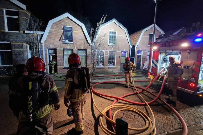 Veel rook na uitslaande brand