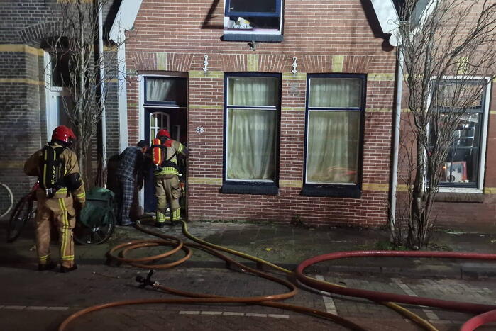 Veel rook na uitslaande brand