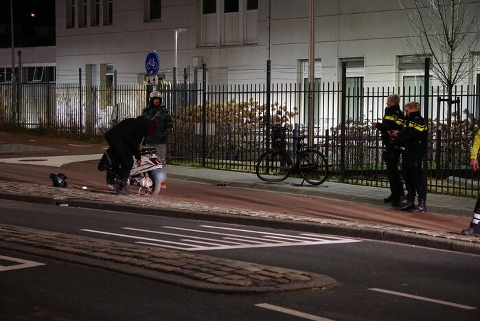 Fietser gewond bij botsing met scooter