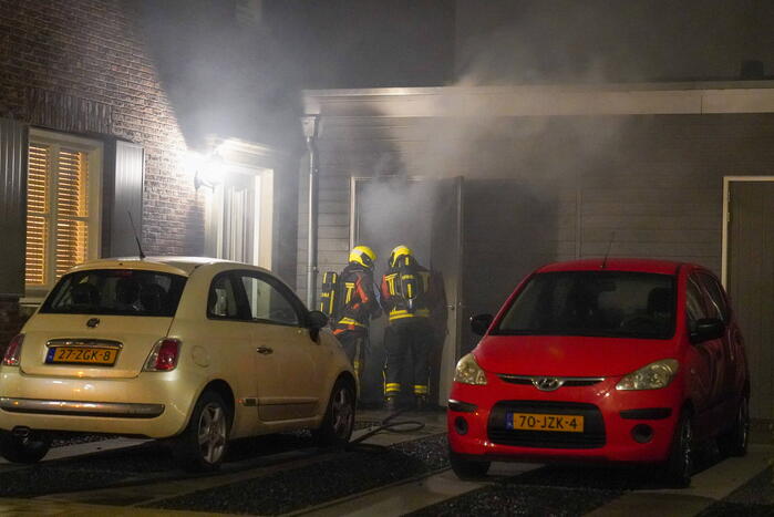 Brand in een schuur naast de woning